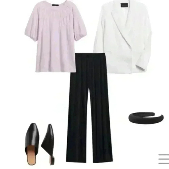 Banana Republic Textured Smocked Top - Picture 4 of 9